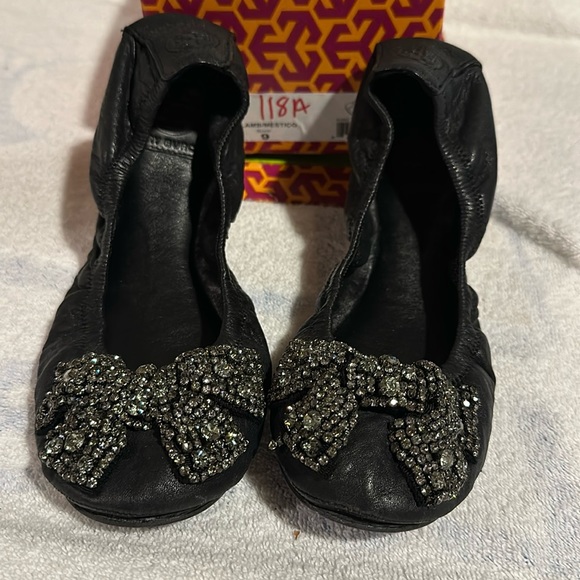 Tory Burch shoe - Picture 1 of 16